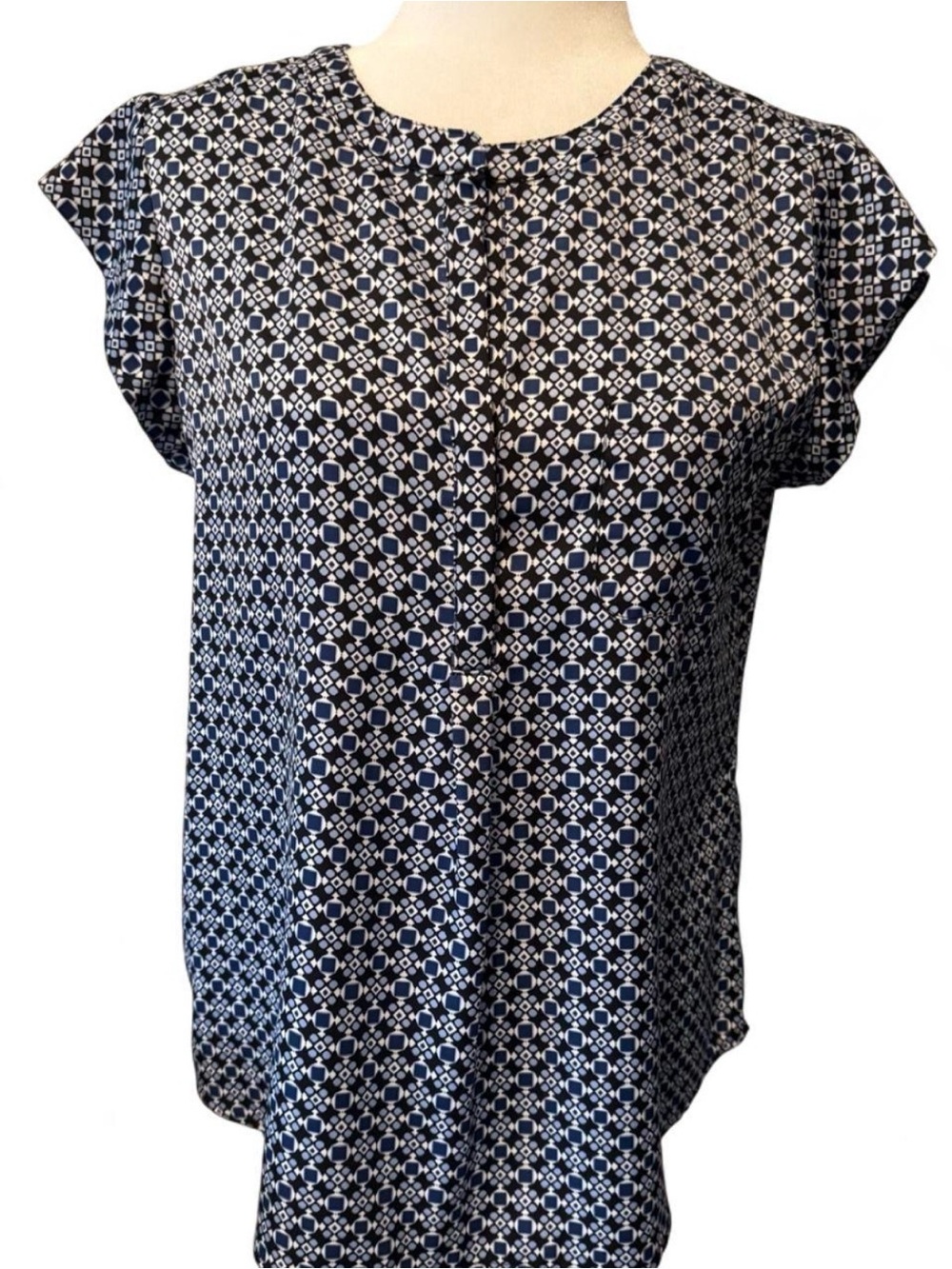 Liz Claiborne Black, Blue, and White Patterned Women's Top